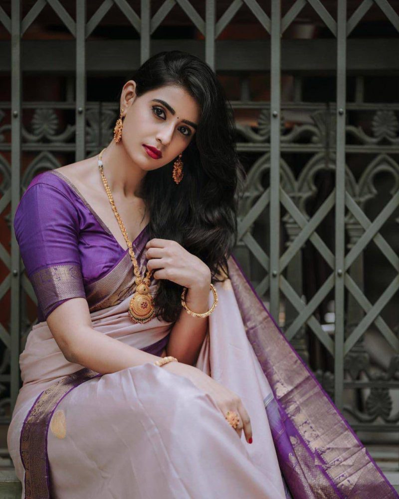 Soft Lichi Silk Saree – Timeless Elegance with Jacquard Work & Rich Pallu - Image 2